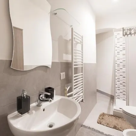 Modern Apartment Sant'Antonino-3